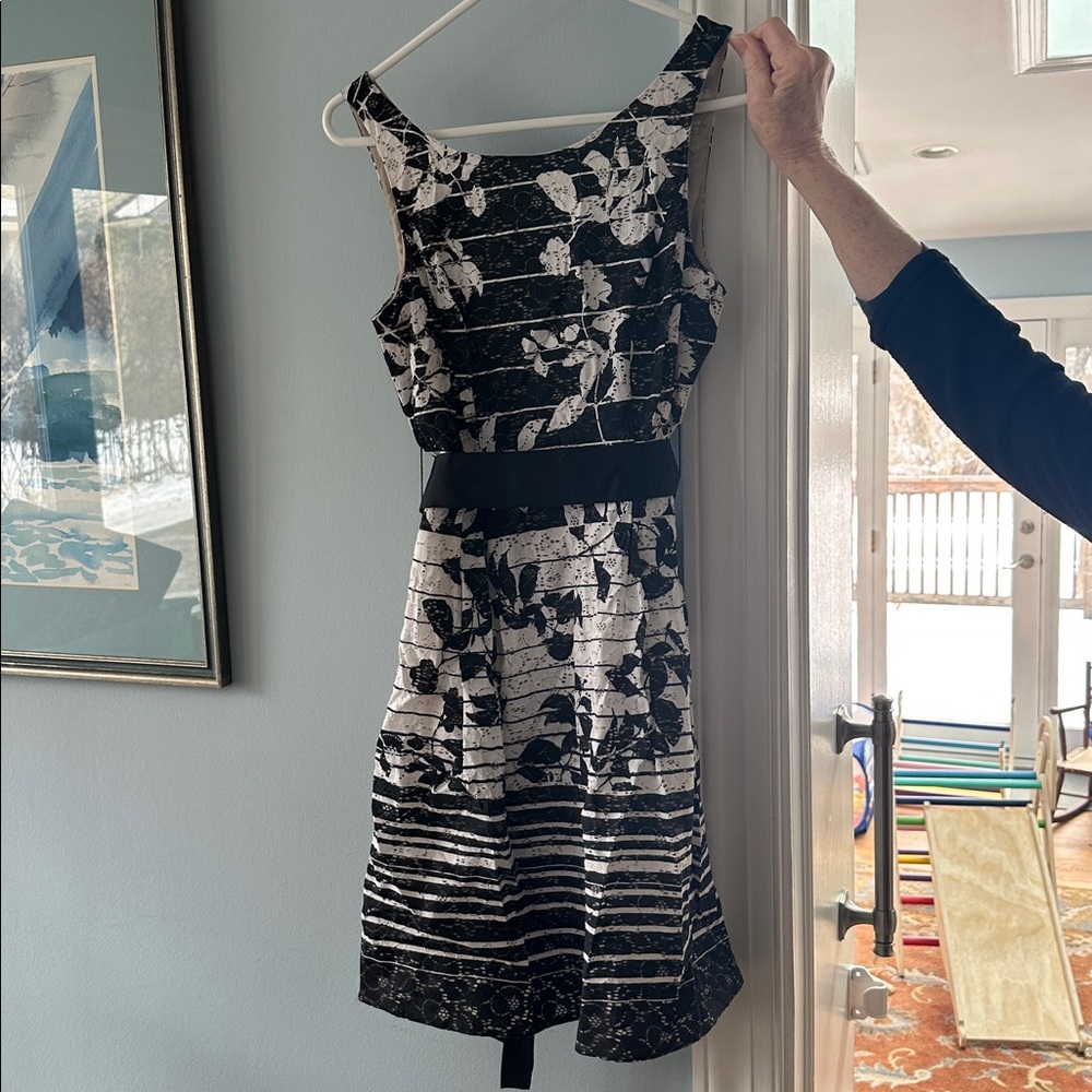Signature by Robbie Bee Black and White Floral Mini Dress